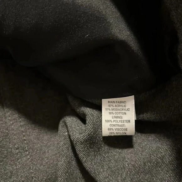 St John Women’s fur zip front vest size P - Picture 11 of 16